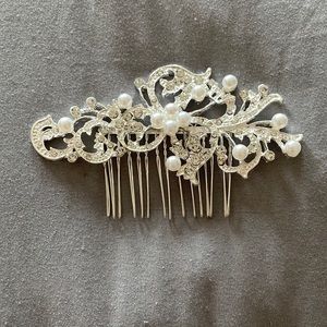 Elegant hair comb